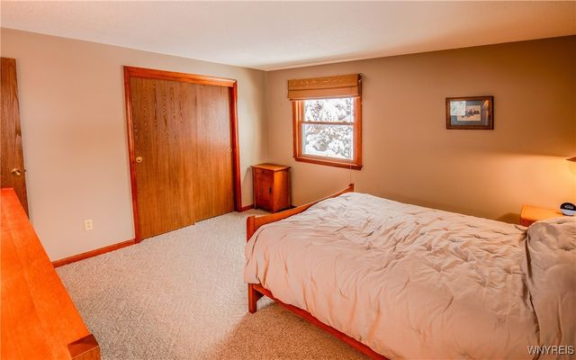 75 Lindhurst Drive, Lockport City, NY 14094