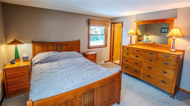 75 Lindhurst Drive, Lockport City, NY 14094