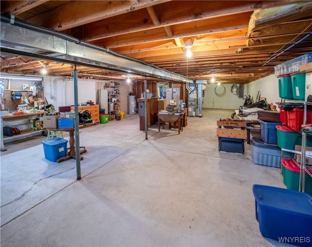 75 Lindhurst Drive, Lockport City, NY 14094