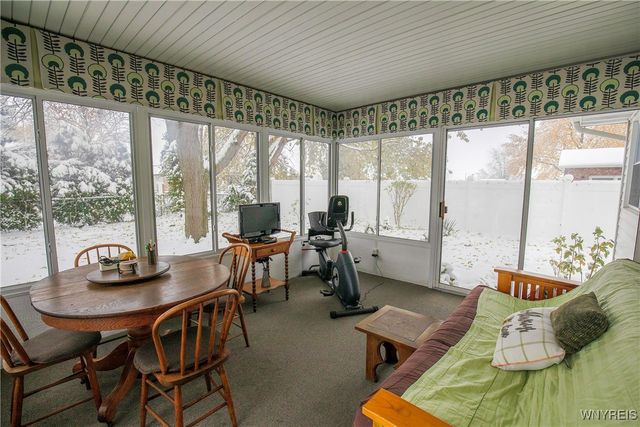 75 Lindhurst Drive, Lockport City, NY 14094