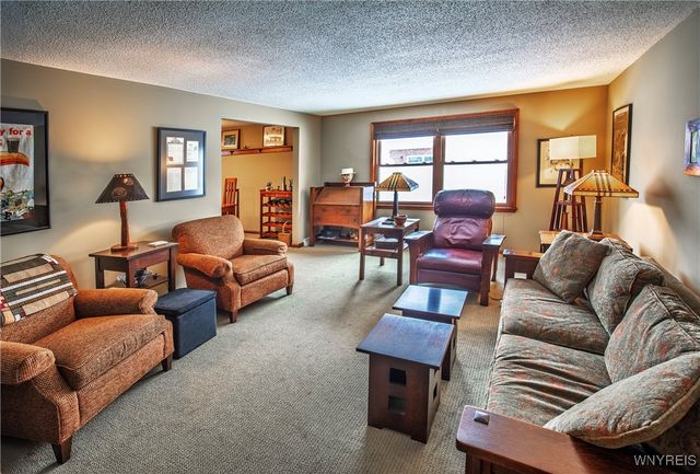 75 Lindhurst Drive, Lockport City, NY 14094