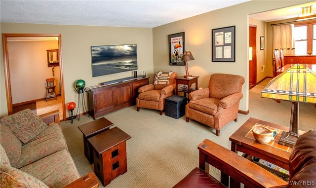 75 Lindhurst Drive, Lockport City, NY 14094