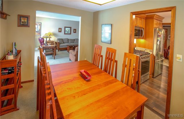 75 Lindhurst Drive, Lockport City, NY 14094