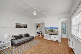 717 Espanola Way 204, Miami Beach, FL 33139