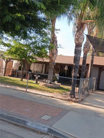 260 W Wright, Hemet, CA 92543