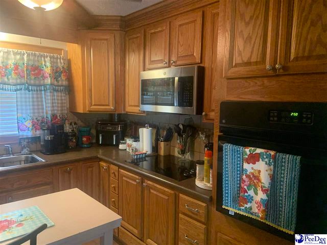 2225 E Home Ave, Hartsville, SC 29550