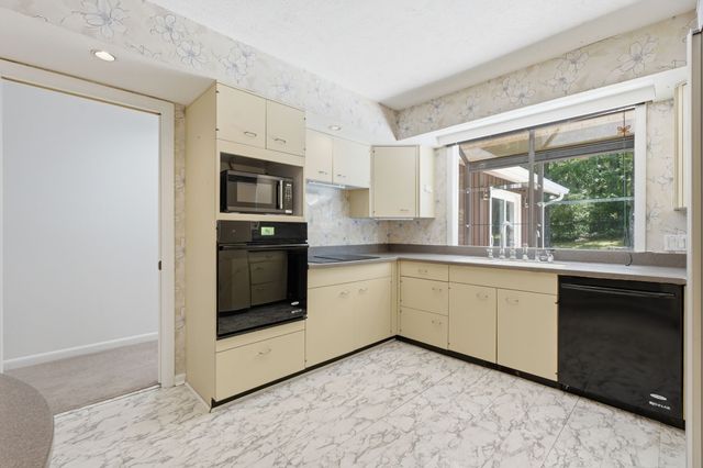 1019 Hunts Ln, Hendersonville, TN 37075