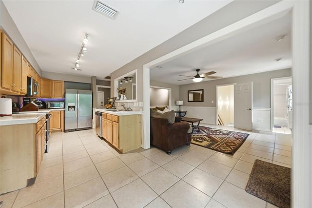 112 E GARDENIA STREET, Howey In The Hills, FL 34737