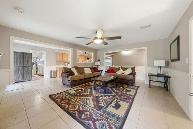 112 E GARDENIA STREET, Howey In The Hills, FL 34737