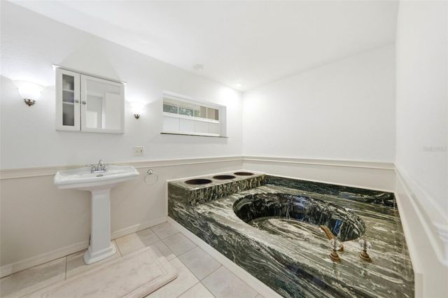 112 E GARDENIA STREET, Howey In The Hills, FL 34737