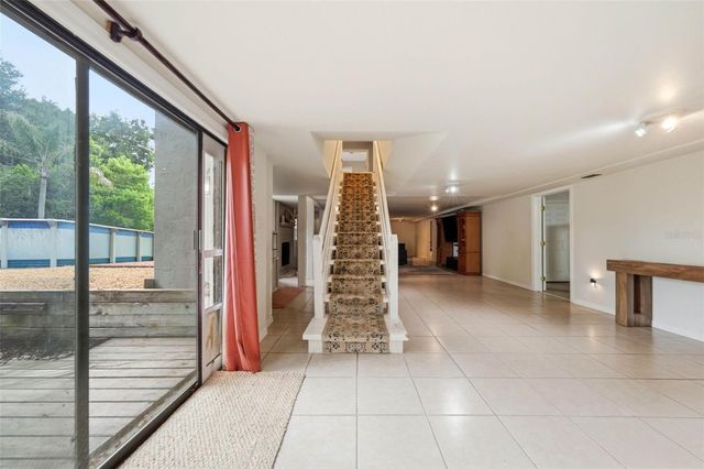 112 E GARDENIA STREET, Howey In The Hills, FL 34737