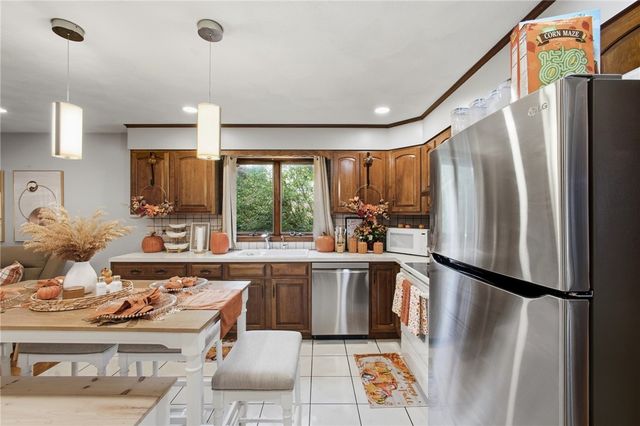68 Virginia Lane, Providence, RI 02908