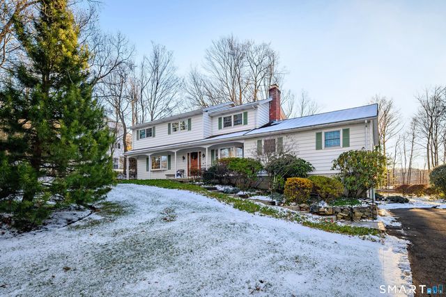 8 Chestnut Hill Drive, New Fairfield, CT 06812