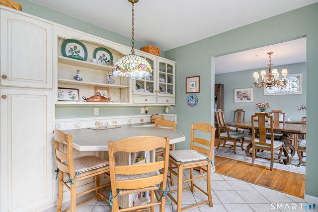 8 Chestnut Hill Drive, New Fairfield, CT 06812