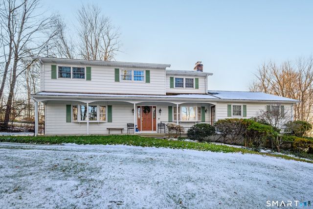 8 Chestnut Hill Drive, New Fairfield, CT 06812