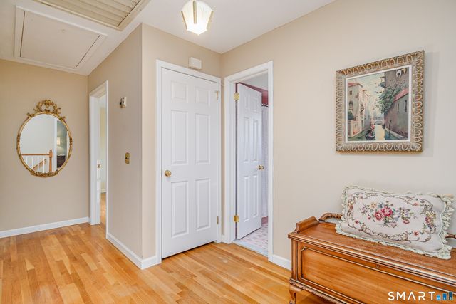 8 Chestnut Hill Drive, New Fairfield, CT 06812