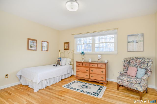 8 Chestnut Hill Drive, New Fairfield, CT 06812