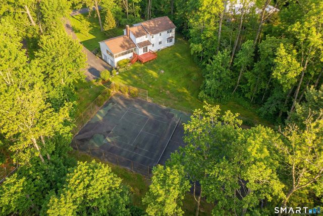 8 Chestnut Hill Drive, New Fairfield, CT 06812