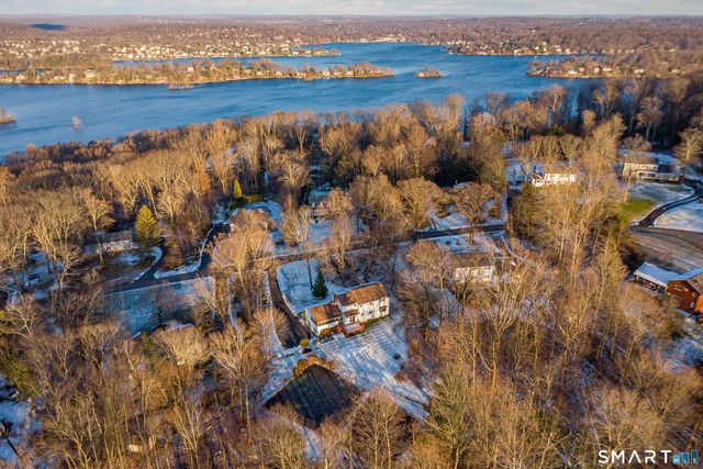 8 Chestnut Hill Drive, New Fairfield, CT 06812