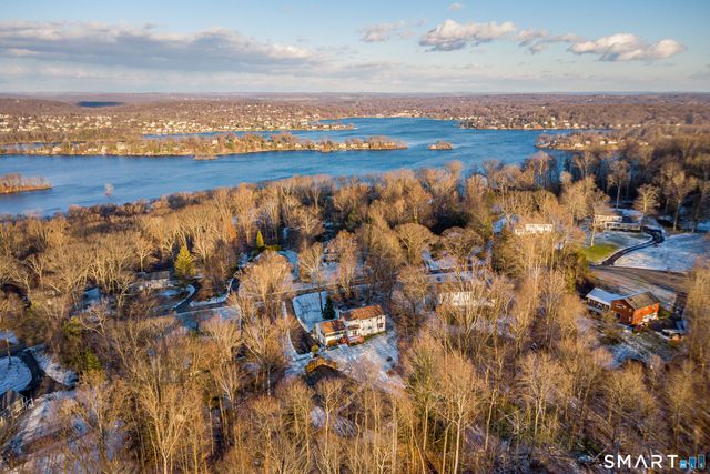 8 Chestnut Hill Drive, New Fairfield, CT 06812