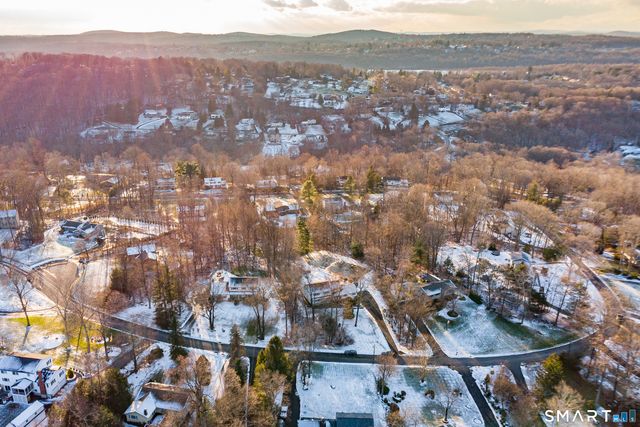 8 Chestnut Hill Drive, New Fairfield, CT 06812