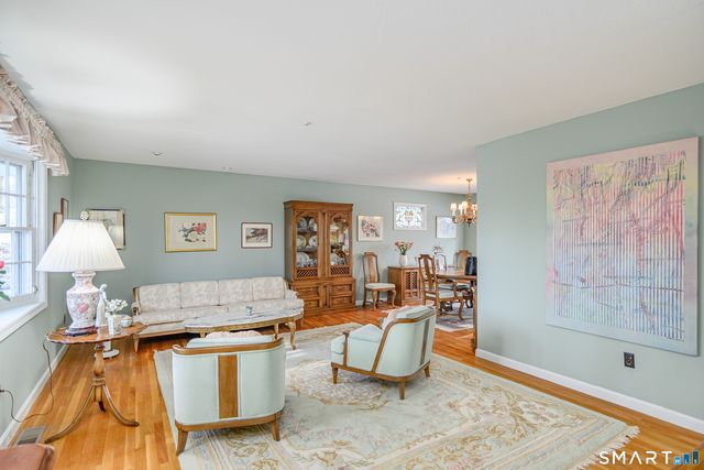 8 Chestnut Hill Drive, New Fairfield, CT 06812