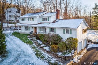 8 Chestnut Hill Drive, New Fairfield, CT 06812