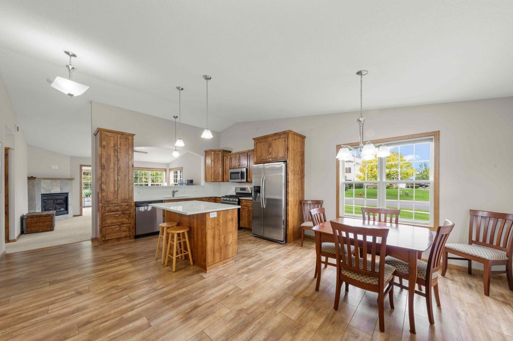 6481 Ojibway Path, Lino Lakes, MN 55014 — photo 2