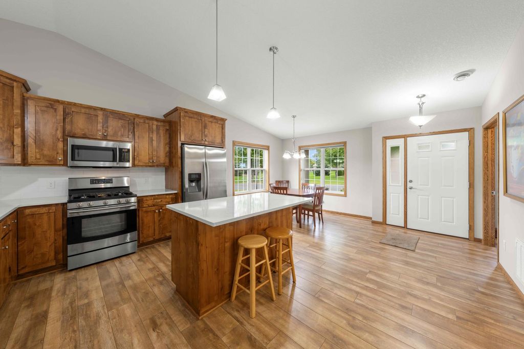 6481 Ojibway Path, Lino Lakes, MN 55014 — photo 3