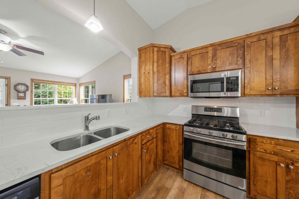 6481 Ojibway Path, Lino Lakes, MN 55014 — photo 5