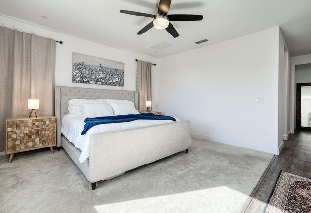 1267 Gold King Place Circle, Dinuba, CA 93618