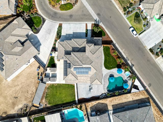 1267 Gold King Place Circle, Dinuba, CA 93618