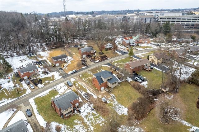 26 Seneca Road, Bethel Park, PA 15241