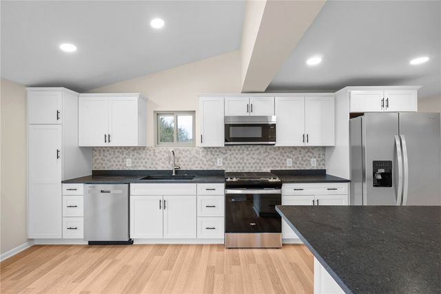 26 Seneca Road, Bethel Park, PA 15241