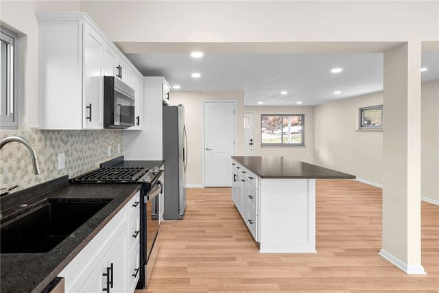 26 Seneca Road, Bethel Park, PA 15241