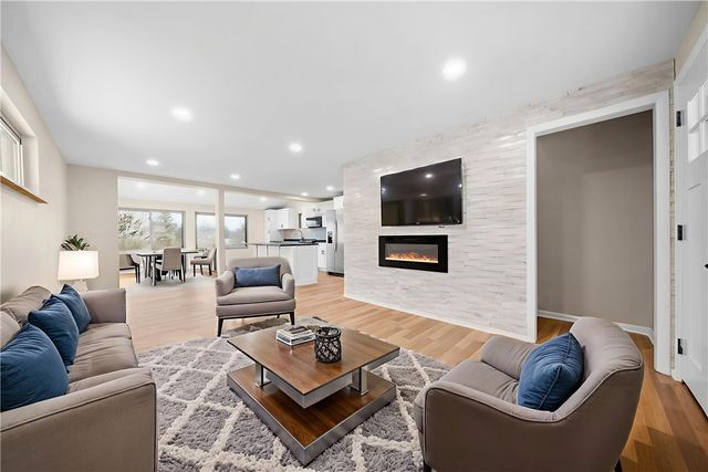 26 Seneca Road, Bethel Park, PA 15241