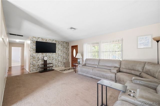 764 NE 13th Street, Crystal River, FL 34428