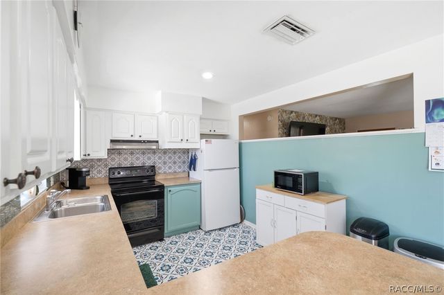 764 NE 13th Street, Crystal River, FL 34428