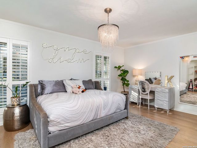 10106 N Manton Lane, San Antonio, TX 78213