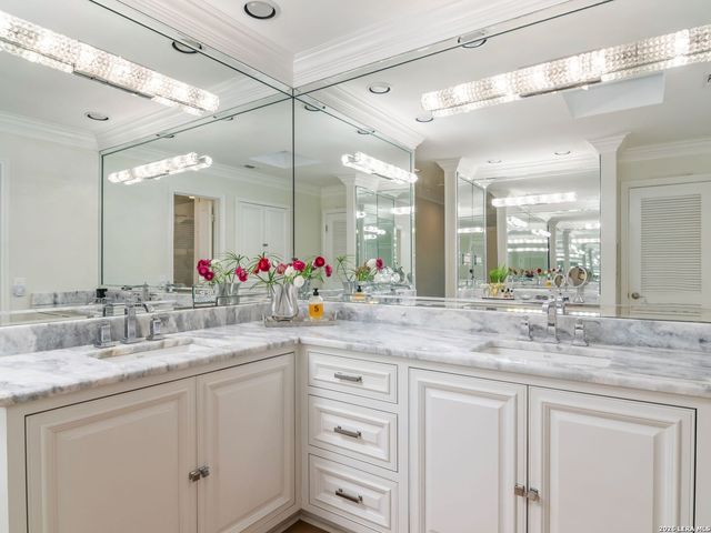 10106 N Manton Lane, San Antonio, TX 78213