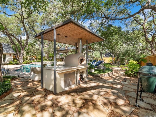10106 N Manton Lane, San Antonio, TX 78213