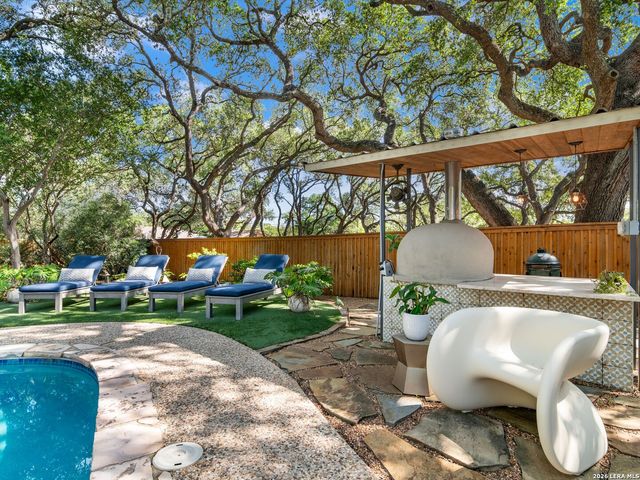 10106 N Manton Lane, San Antonio, TX 78213
