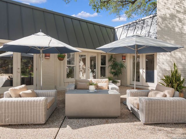 10106 N Manton Lane, San Antonio, TX 78213