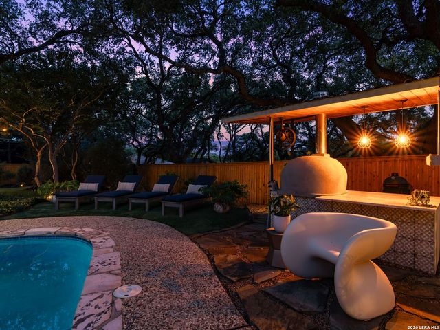 10106 N Manton Lane, San Antonio, TX 78213