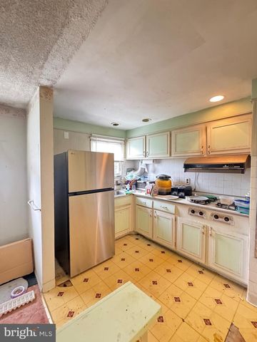 12603 BISCAYNE DR, Philadelphia, PA 19154