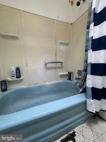 12603 BISCAYNE DR, Philadelphia, PA 19154