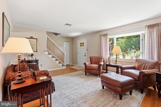 937 POWDERHORN DR, Lansdale, PA 19446