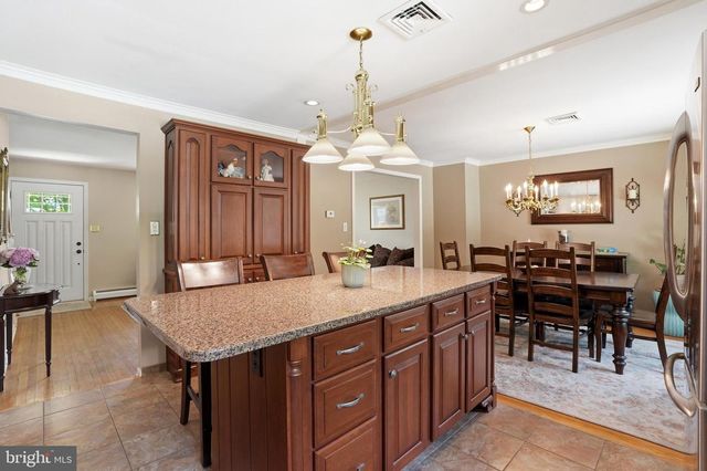 937 POWDERHORN DR, Lansdale, PA 19446