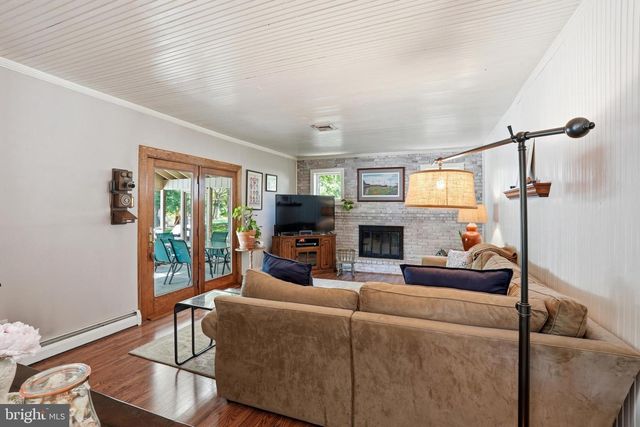 937 POWDERHORN DR, Lansdale, PA 19446