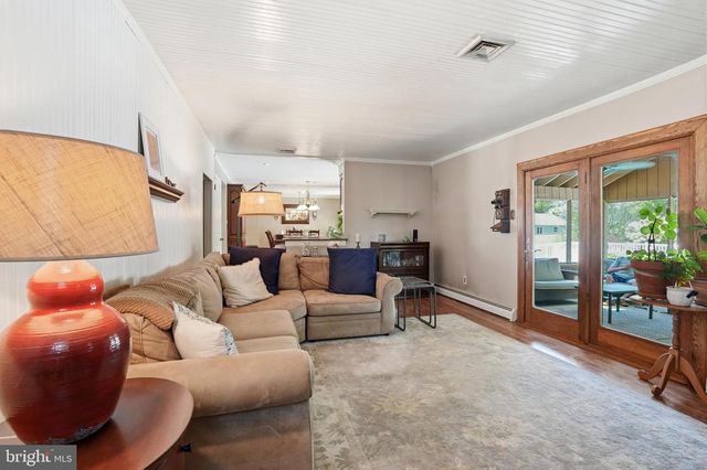 937 POWDERHORN DR, Lansdale, PA 19446